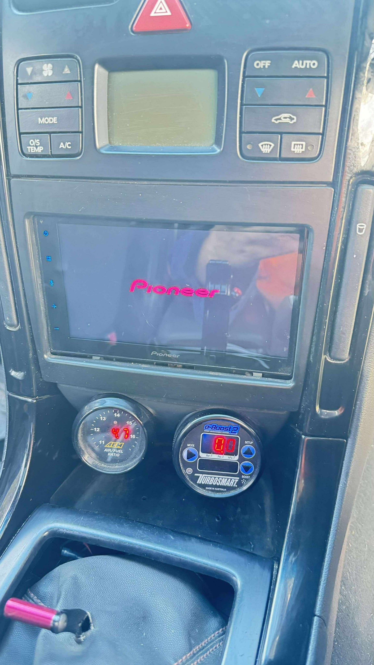VY-VZ Commodore eBoost and 52mm Gauge Pod