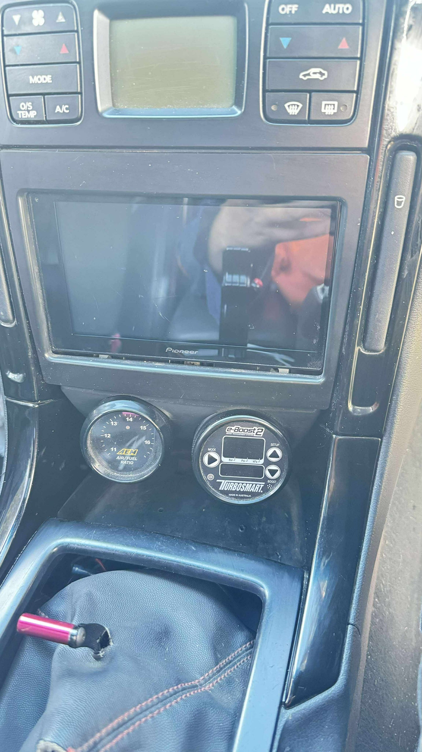 VY-VZ Commodore eBoost and 52mm Gauge Pod
