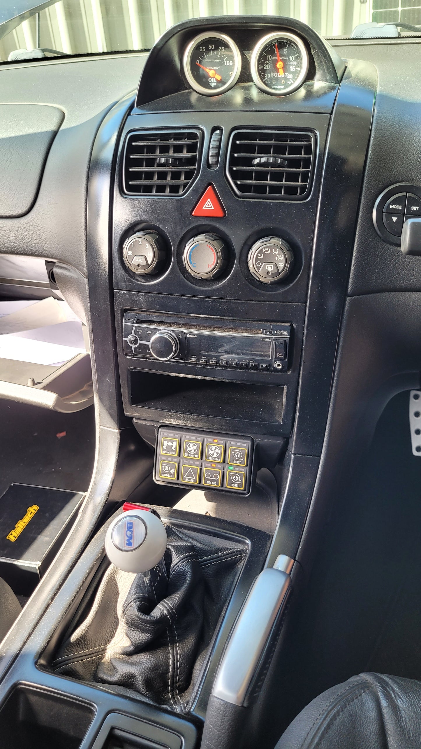 VY-VZ Commodore 8 Button CAN Keypad Mount