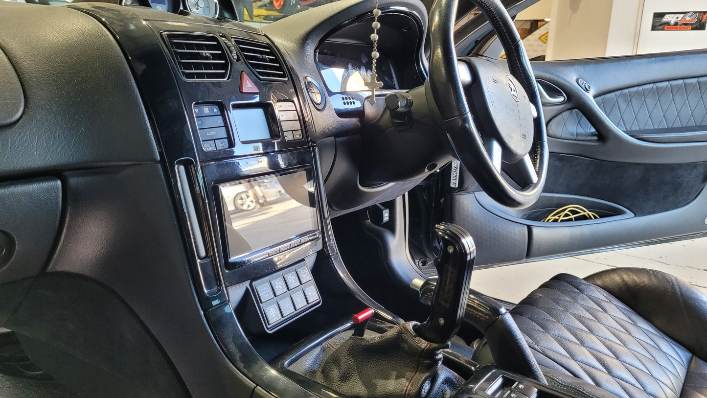 VY-VZ Commodore 8 Button CAN Keypad Mount